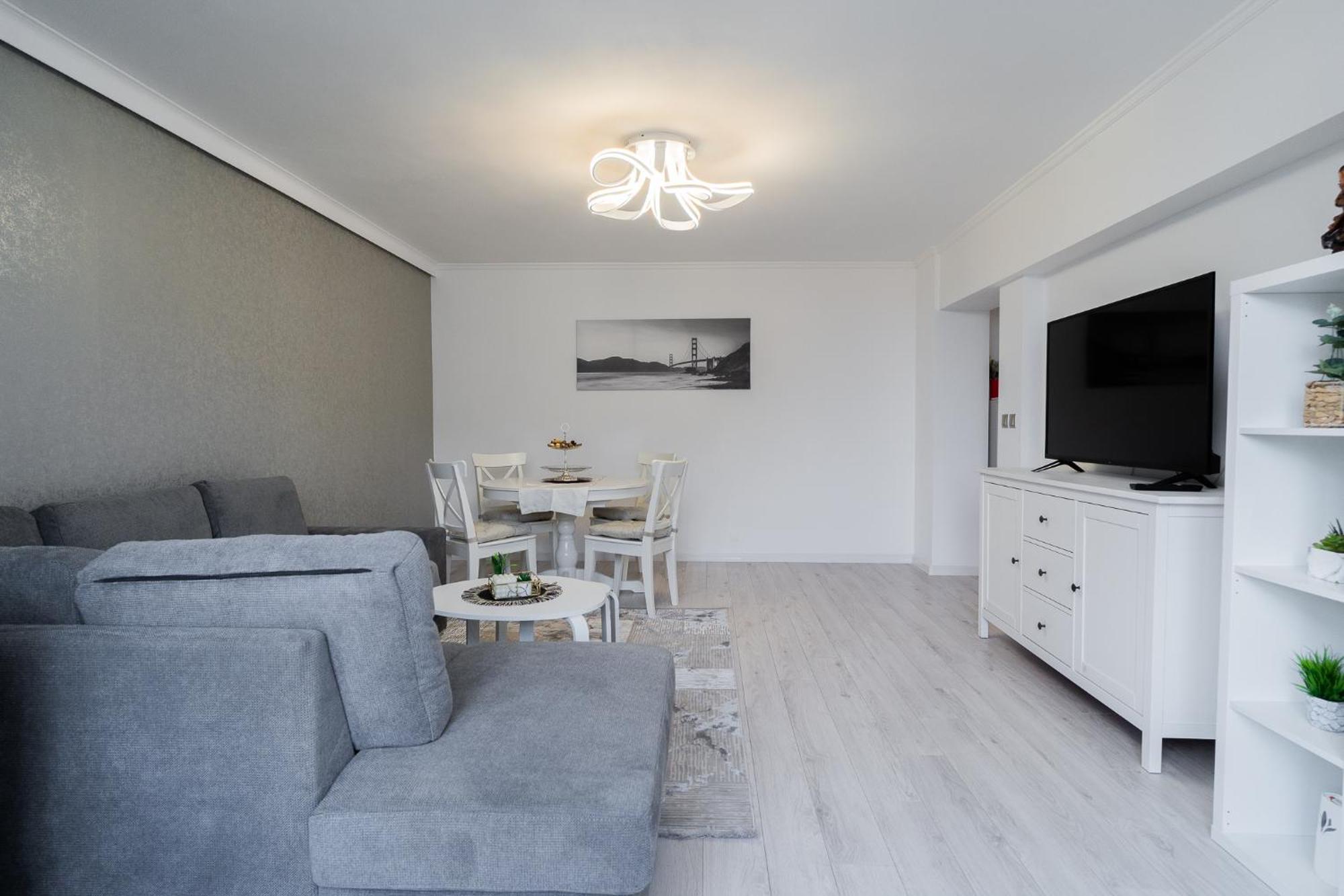 布加勒斯特Luxury 2Br On Decebal Avenue公寓 外观 照片
