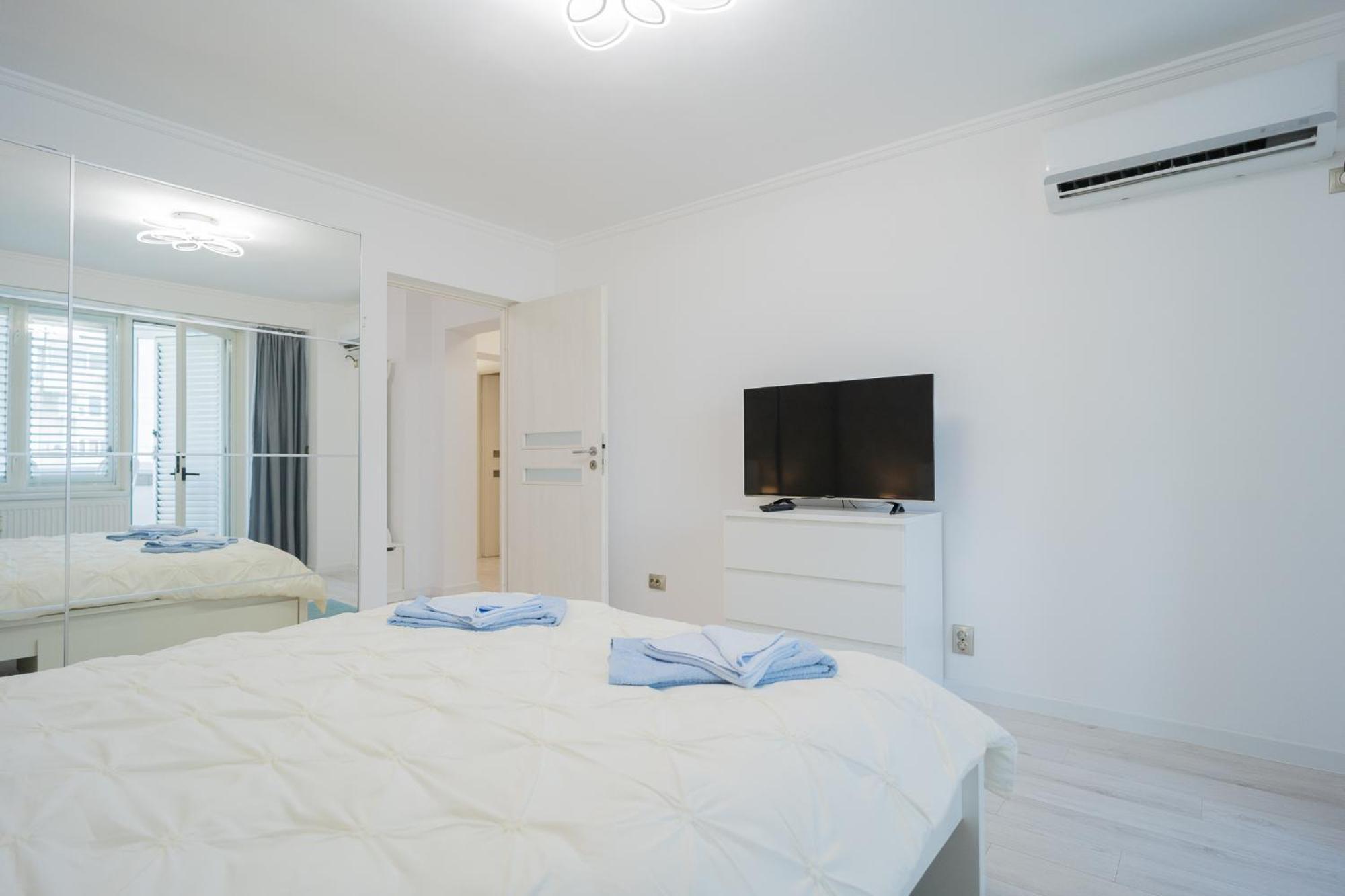 布加勒斯特Luxury 2Br On Decebal Avenue公寓 外观 照片